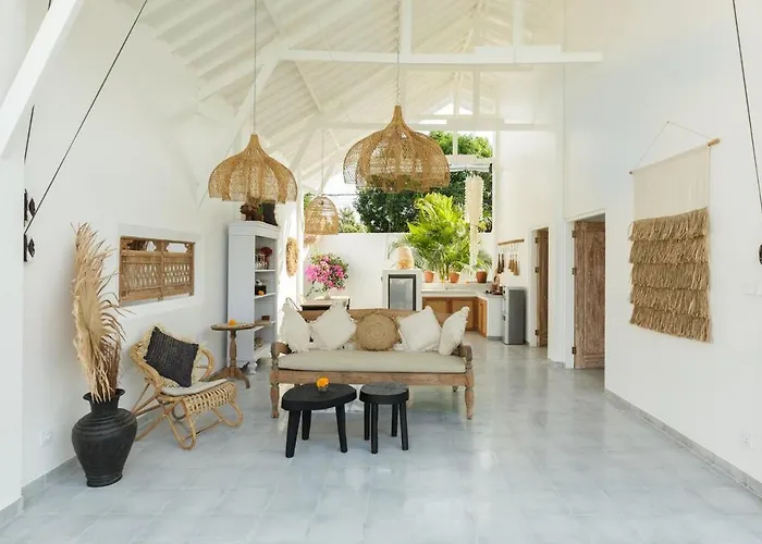 - 5 Villa Uluwatu