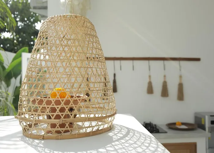 - 5 * Uluwatu